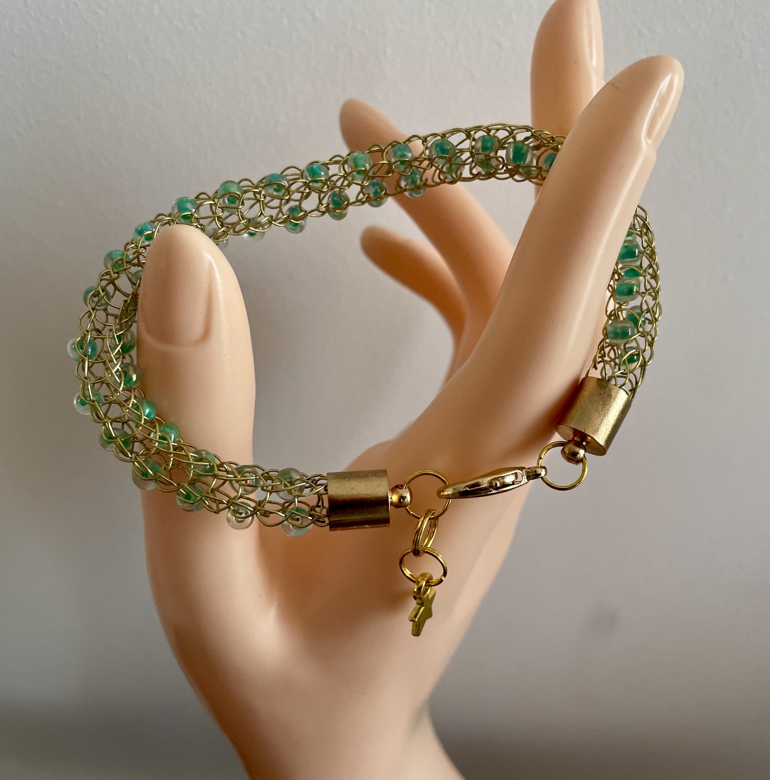 „Messing mit Grün“