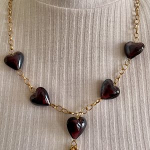 Halskette mit Herzen