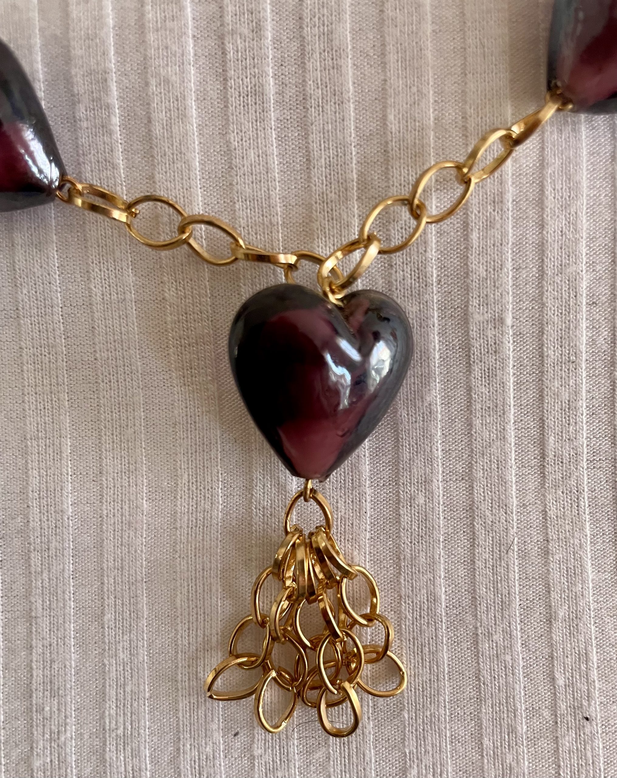 Halskette mit Herzen