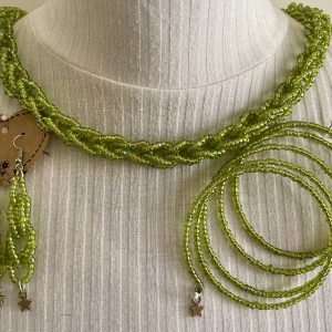 Grüne Glasperlen - Set -Halskette, Armband, Ohrringe